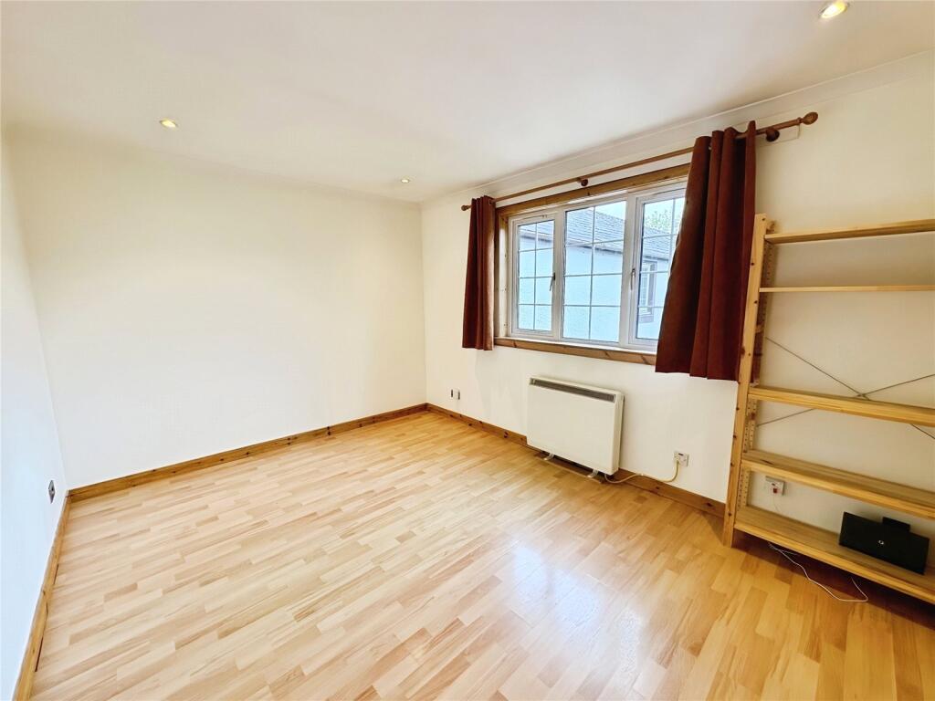 Apartment in Inverness - View 2