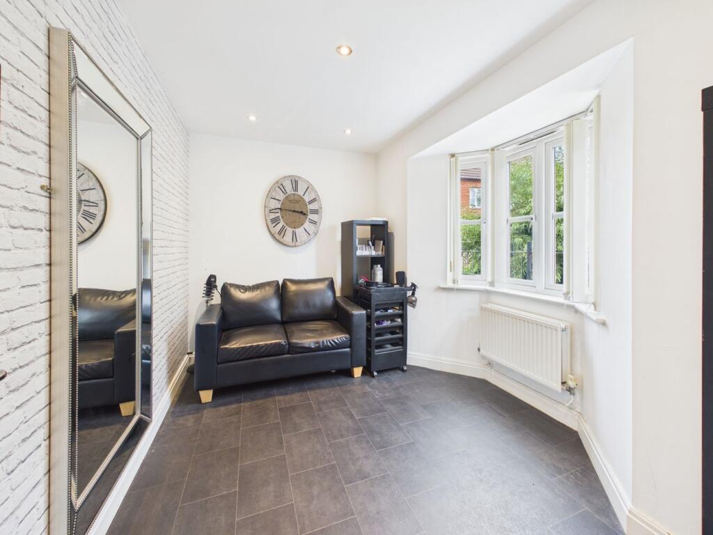 House in Weston-super-Mare, North Somerset - More