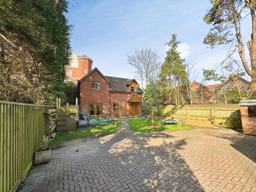 Main image of property: Lower Knoll, Exmouth, EX8