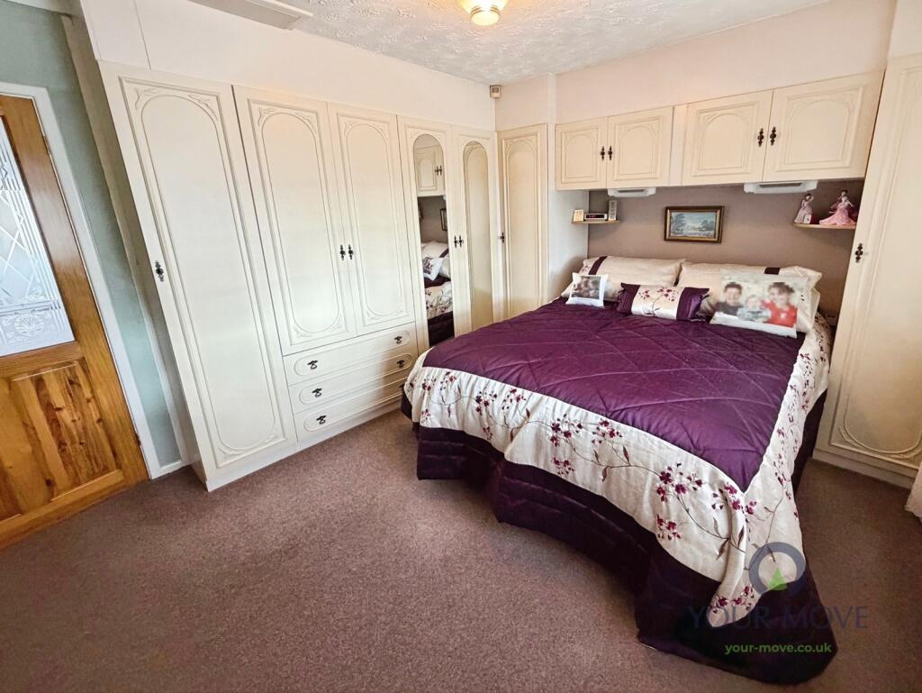 House in Stoke-on-Trent - More
