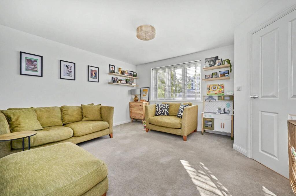 House in Chelmsford - View 2