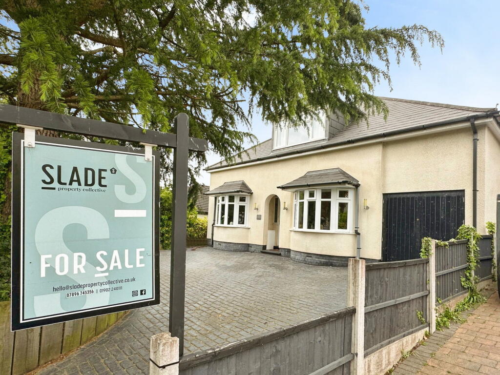 Main image of property: Castlecroft Road, Castlecroft, Wolverhampton, WV3 8DA