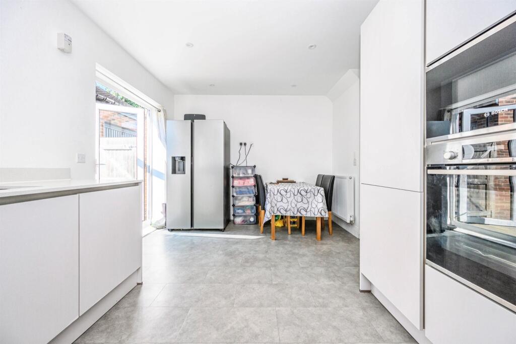 House in Watford - View 4