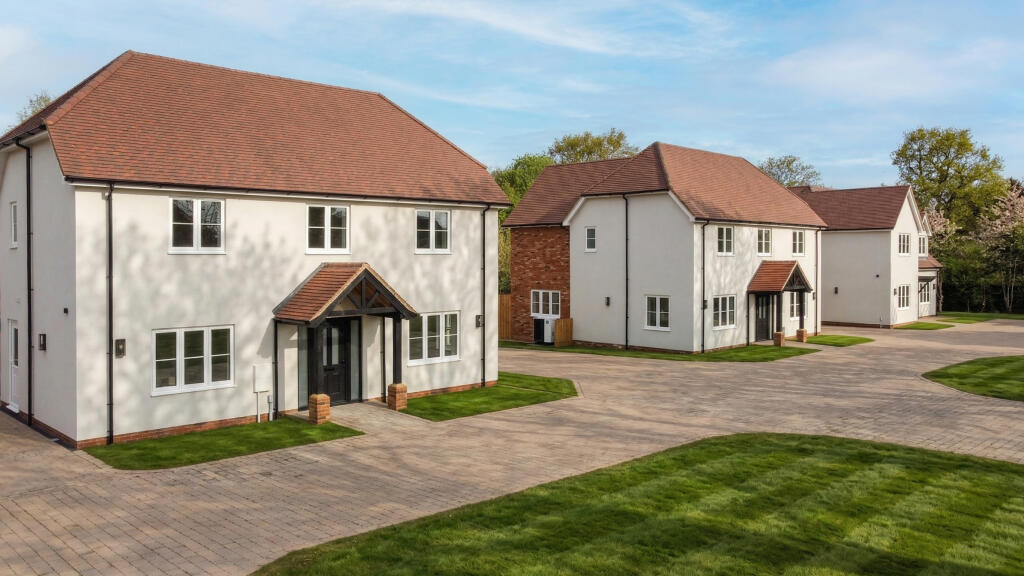 5 Bedroom Detached - Little Hallingbury - View 2