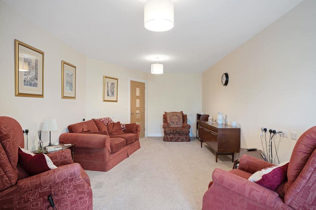Apartment in Bradford, Middleton Estate, Ilkley - More