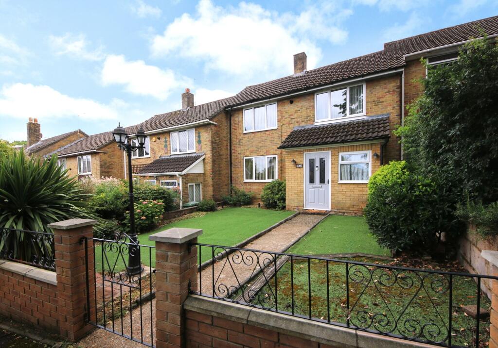 Main image of property: Middleton Close, Townhill Park, SO18