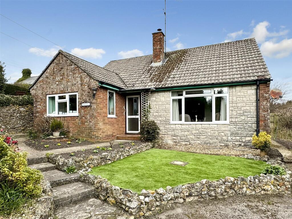 3-bed bungalow on Crimchard, Chard, Somerset, TA20, £275,000