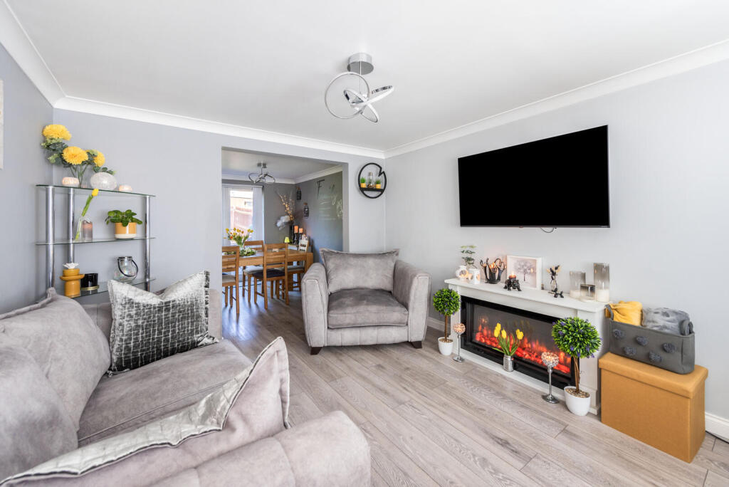 House in Fareham, Whiteley - View 5