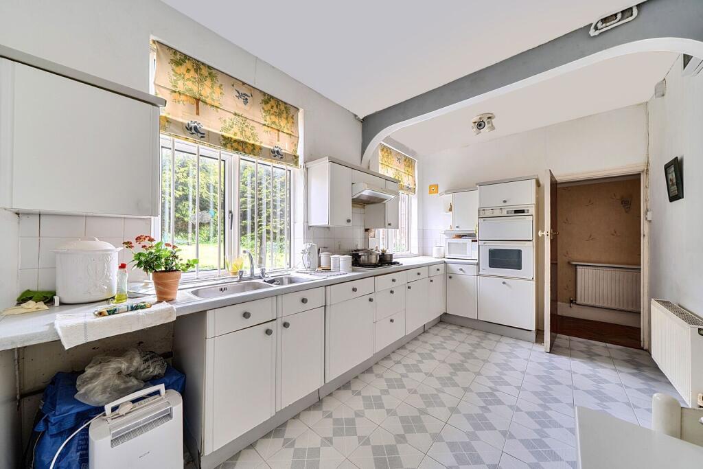 House in London, Willesden Green, Brondesbury - View 3