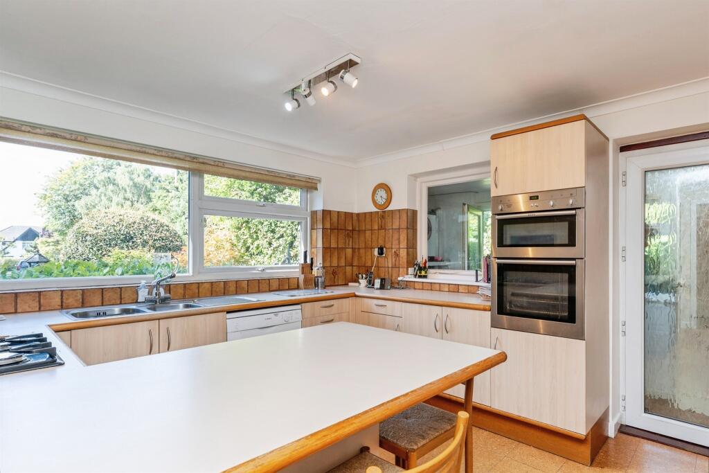 House in Chester, Upton, Upton-by-Chester - More