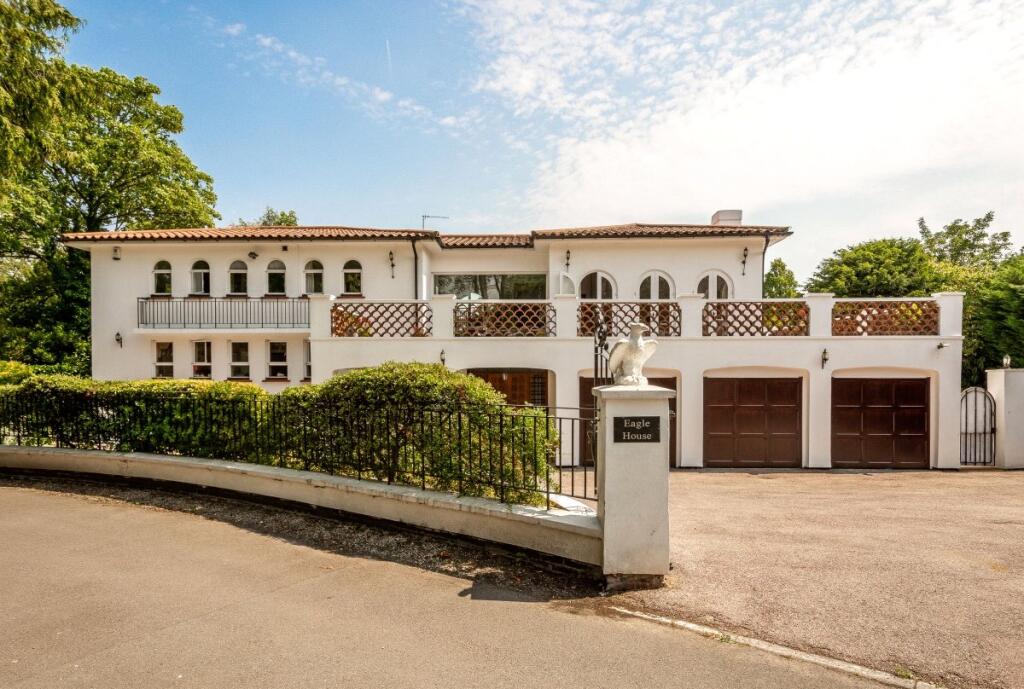 House in London, Totteridge - View 3
