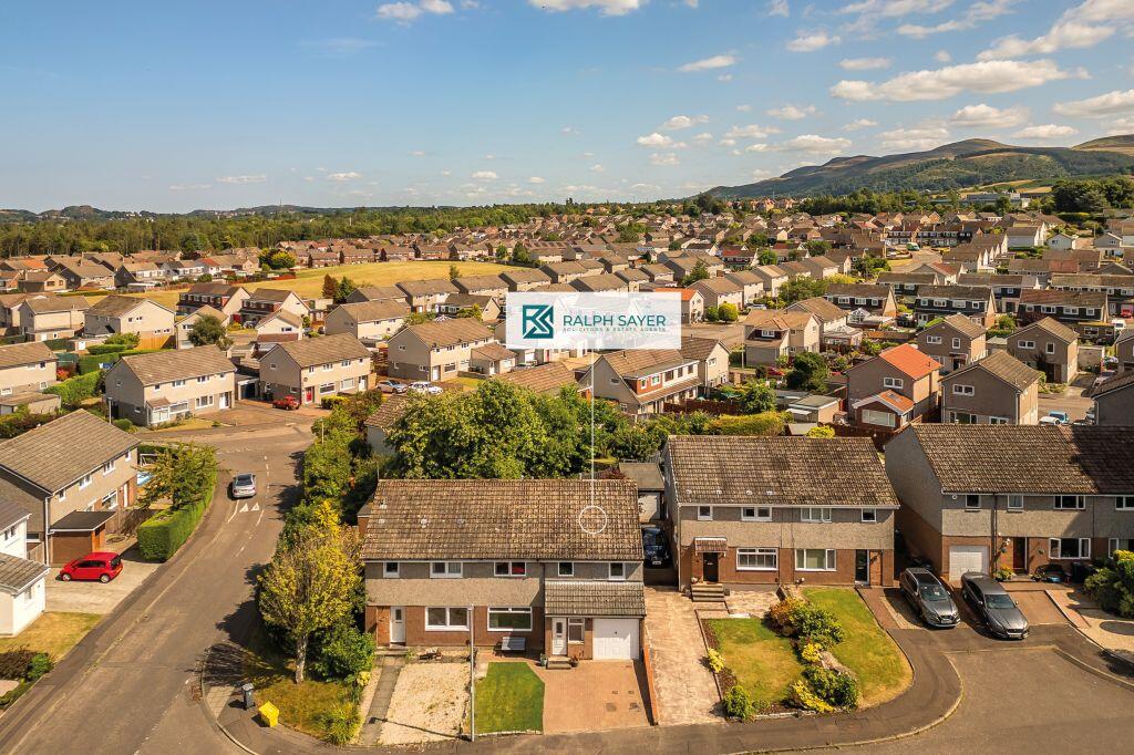 House in Edinburgh, Baberton, Juniper Green - View 2