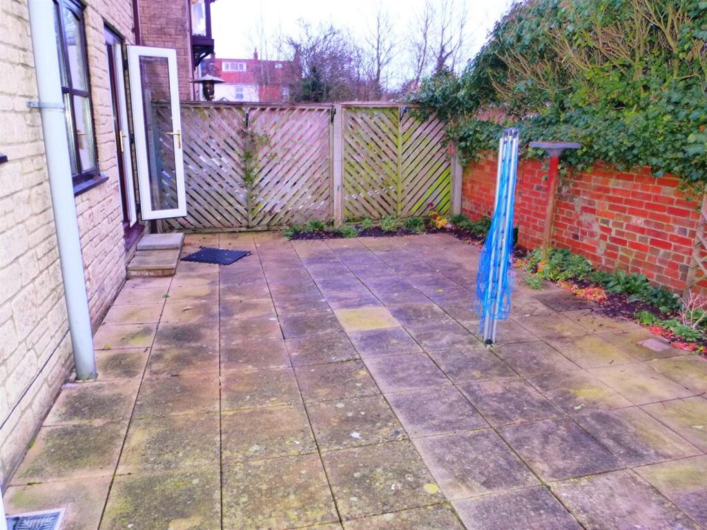 Apartment in Gillingham, Bay - View 4