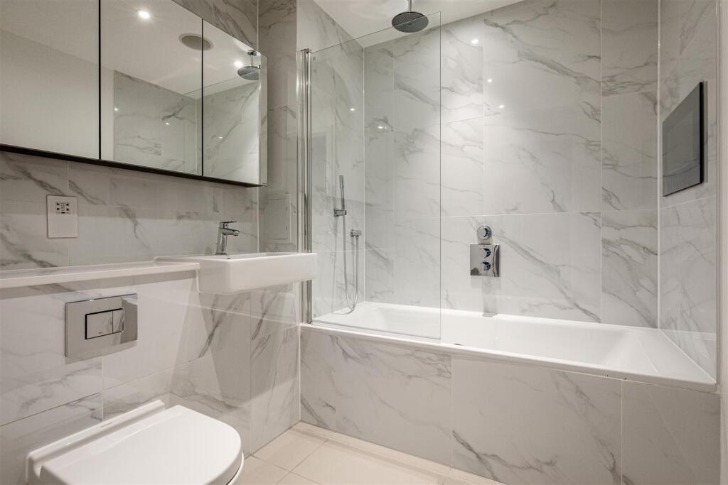 Apartment in London - More