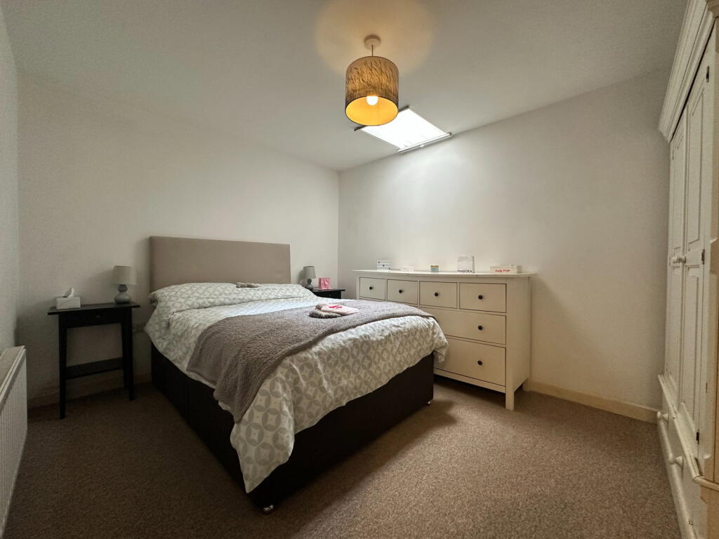 Apartment in Reading - More