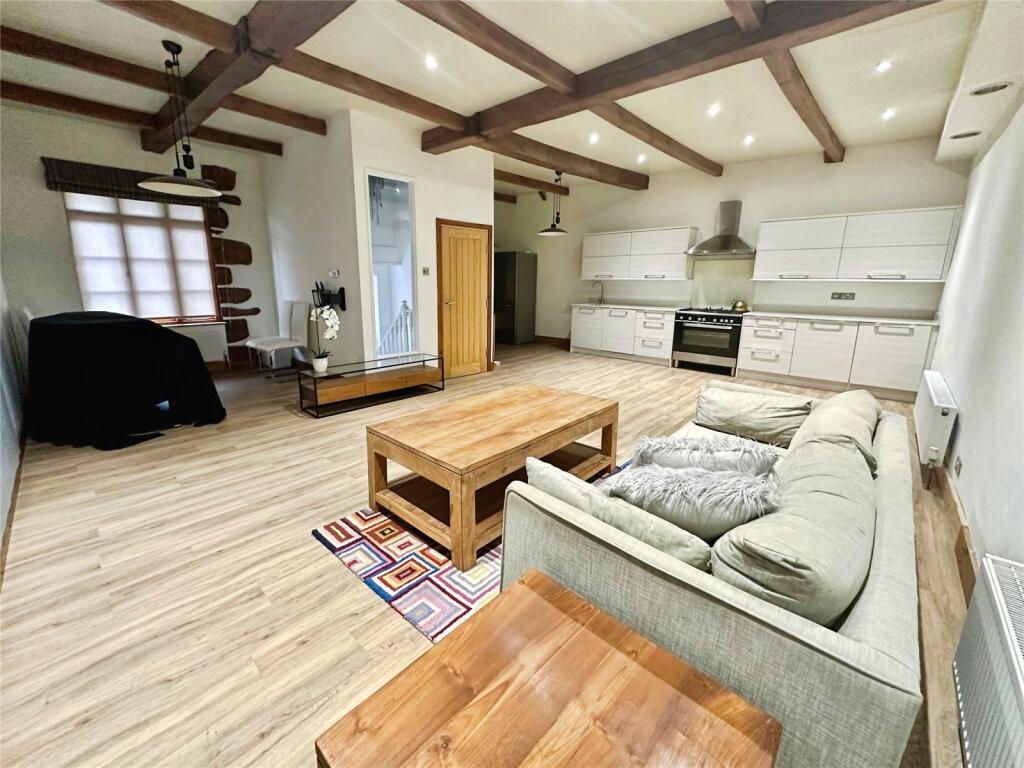 House in Exeter - View 3