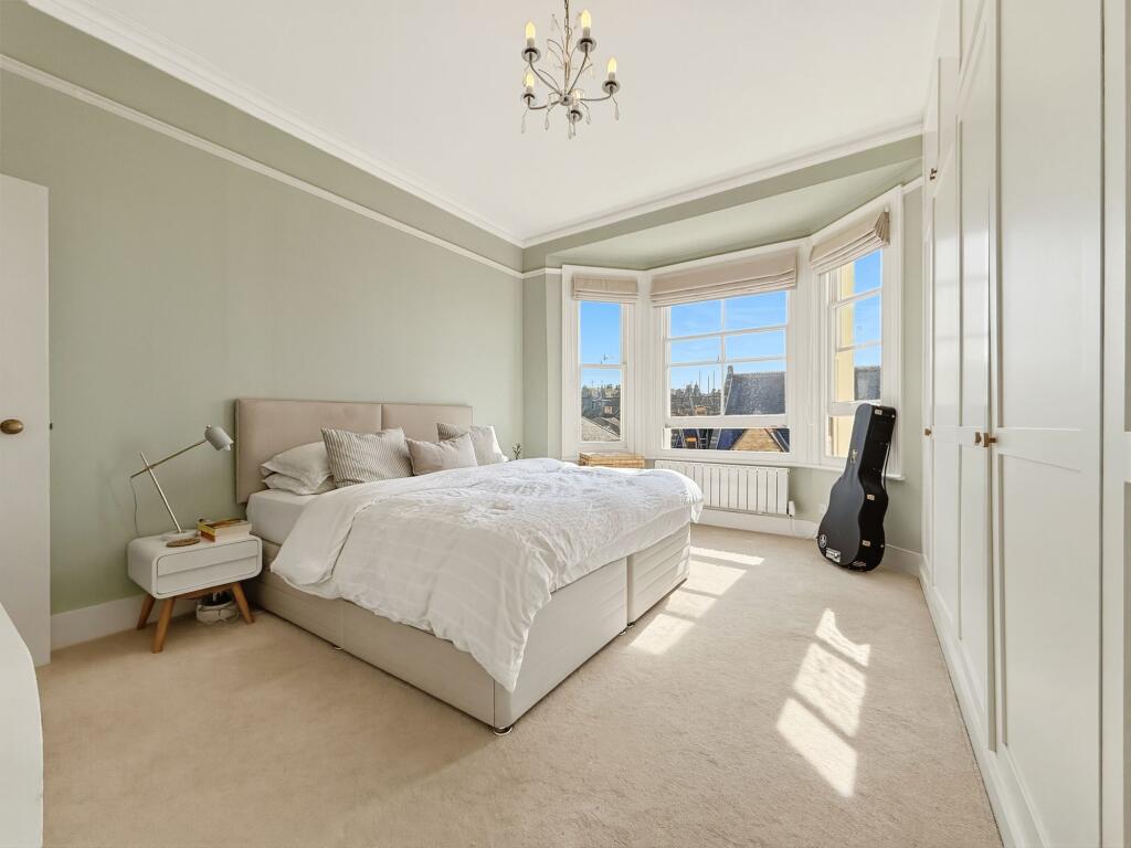 Apartment in Hove, Brunswick - More