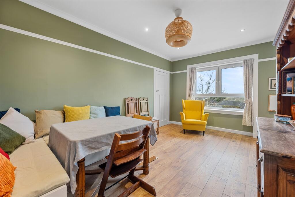 2/1 126 Dorchester Avenue, Kelvindale, G12 0EA photo 4