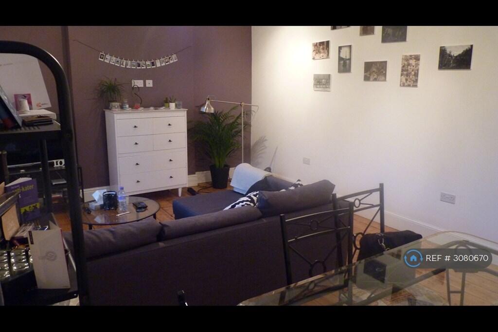 Apartment in Cardiff - View 4
