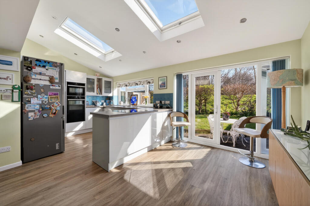 House in Cheltenham, Beeches, Charlton Kings - View 5