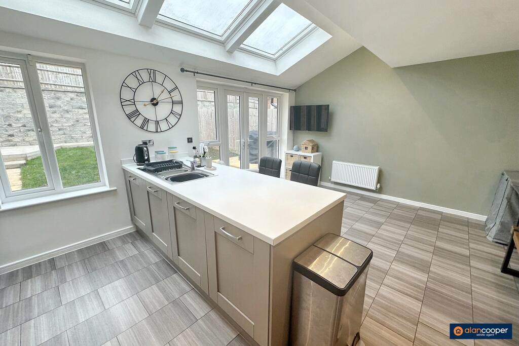 House in Nuneaton and Bedworth, Whittleford - More