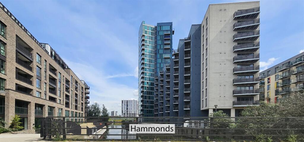 Main image of property: High Street, London