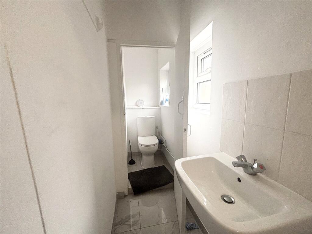 1 bedroom house share for rent