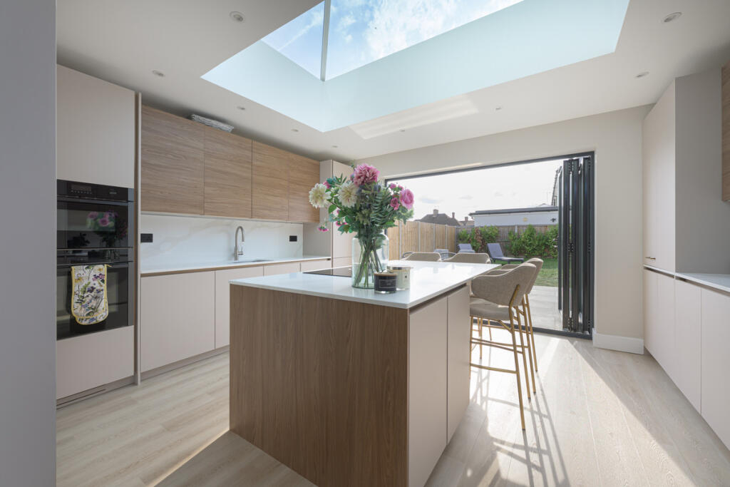 House in Slough - View 2
