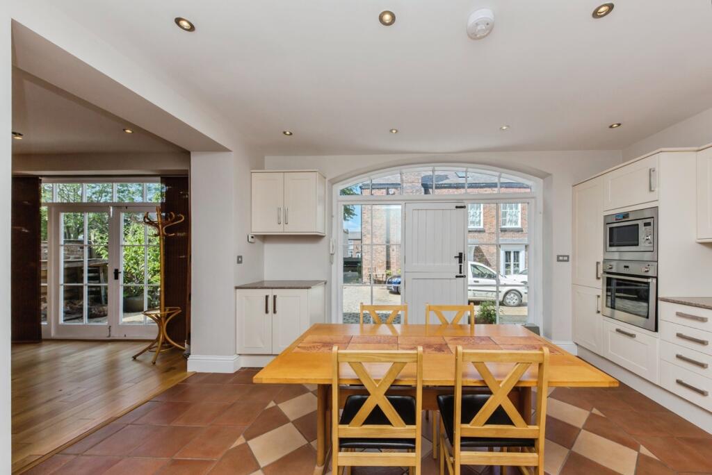 House in Stockport - View 4