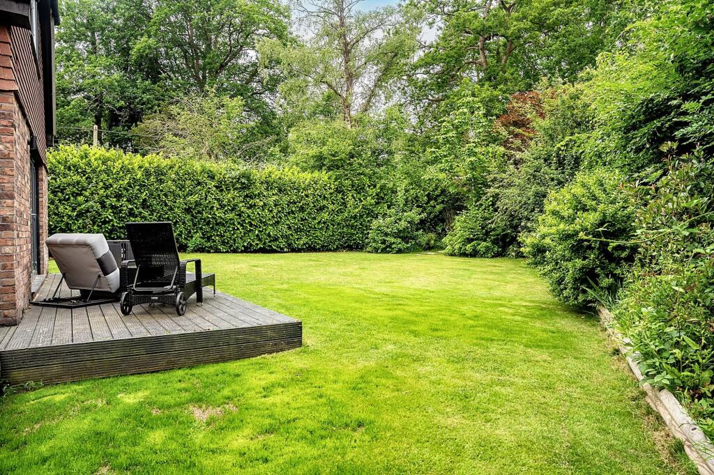Chequer Close, Ifold, Loxwood, RH14 0FZ photo 4