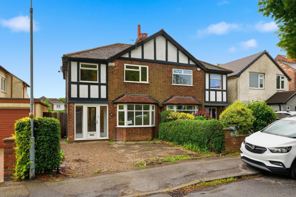 3-bed semi-detached on Steedman Avenue,Nottingham,Nottinghamshire,NG3 6DL, £310,000