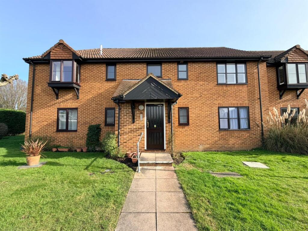 Main image of property: Banstead