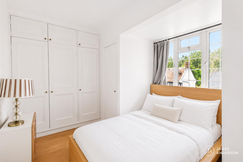 Apartment in London, Kingston Vale - More