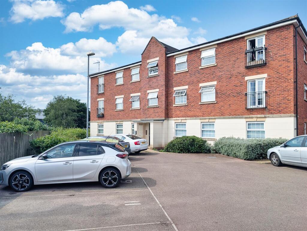 Main image of property: Paton Court, Calverton, Nottingham