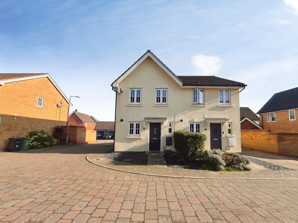 Main image of property: Heron Road, NR8 5FJ