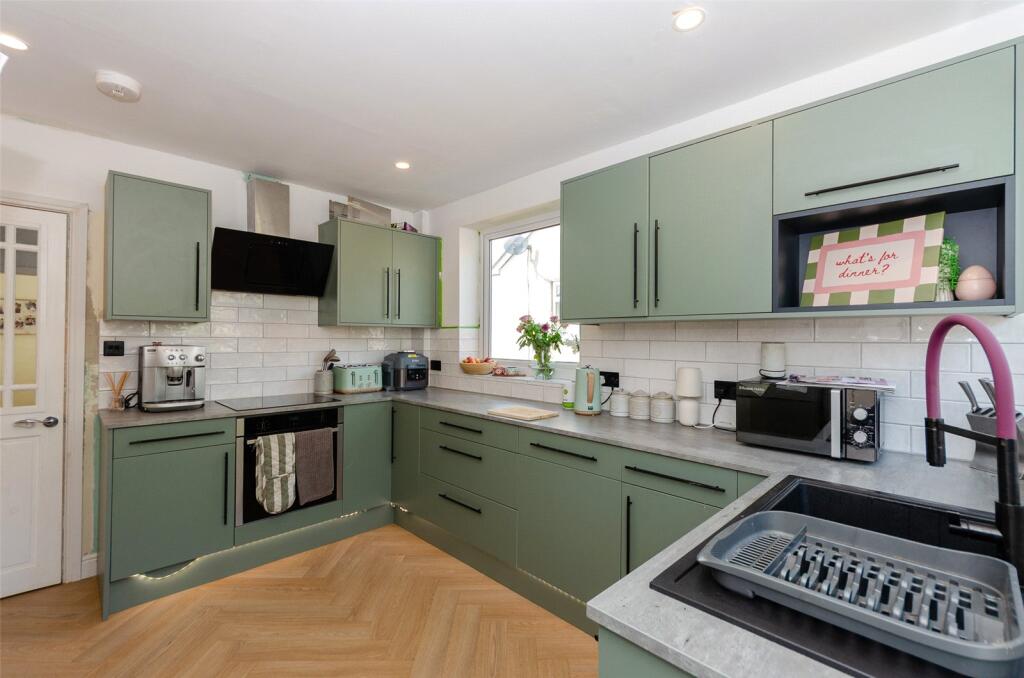 Cambrian Drive, Rhos on Sea, Colwyn Bay, Conwy, LL28 photo 4