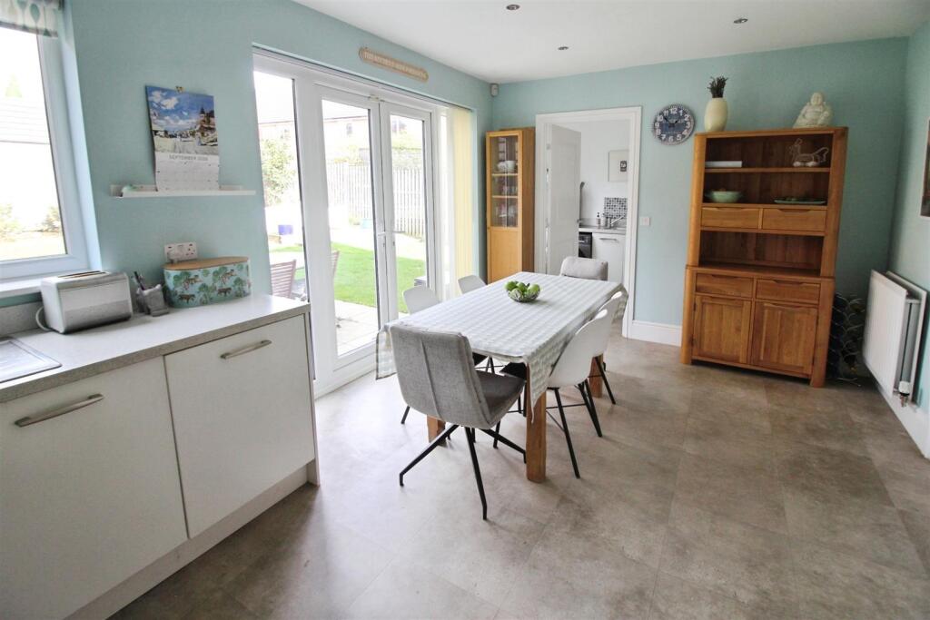 House in Leeds, West Yorkshire - View 4