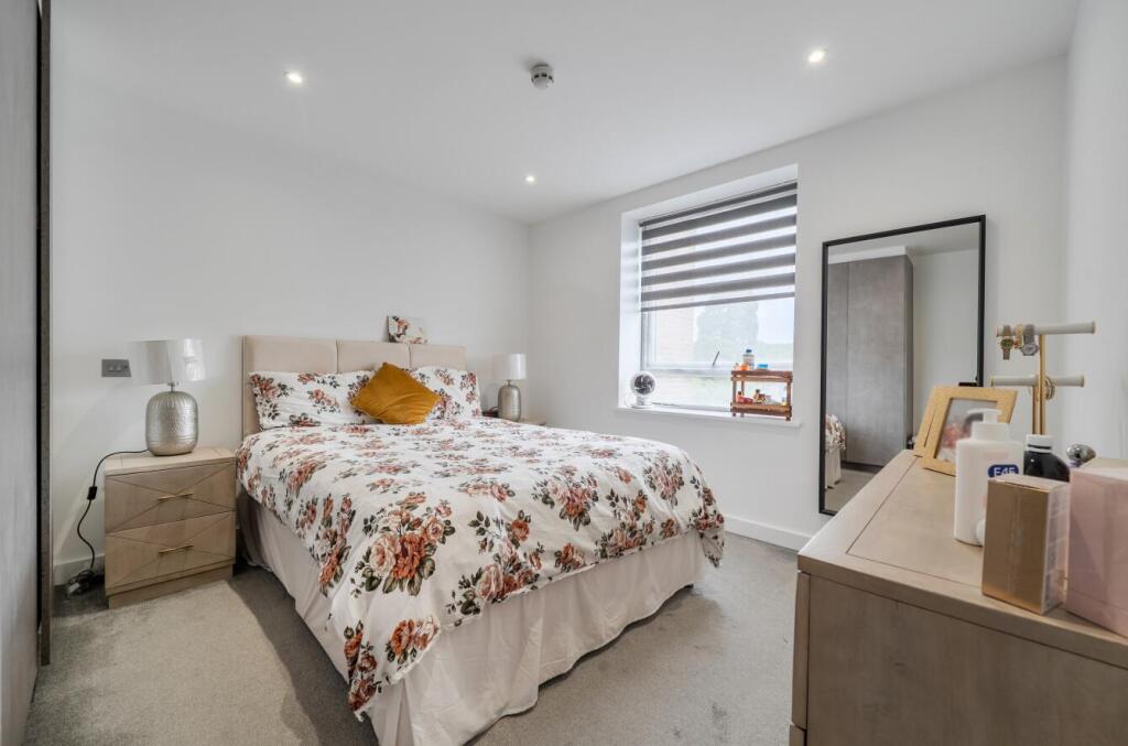 Apartment in London, Stanmore - More