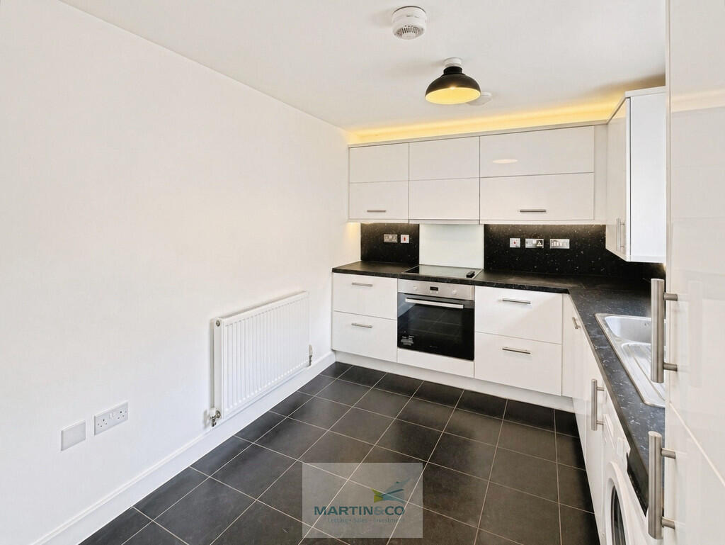 Apartment in St Albans - View 5