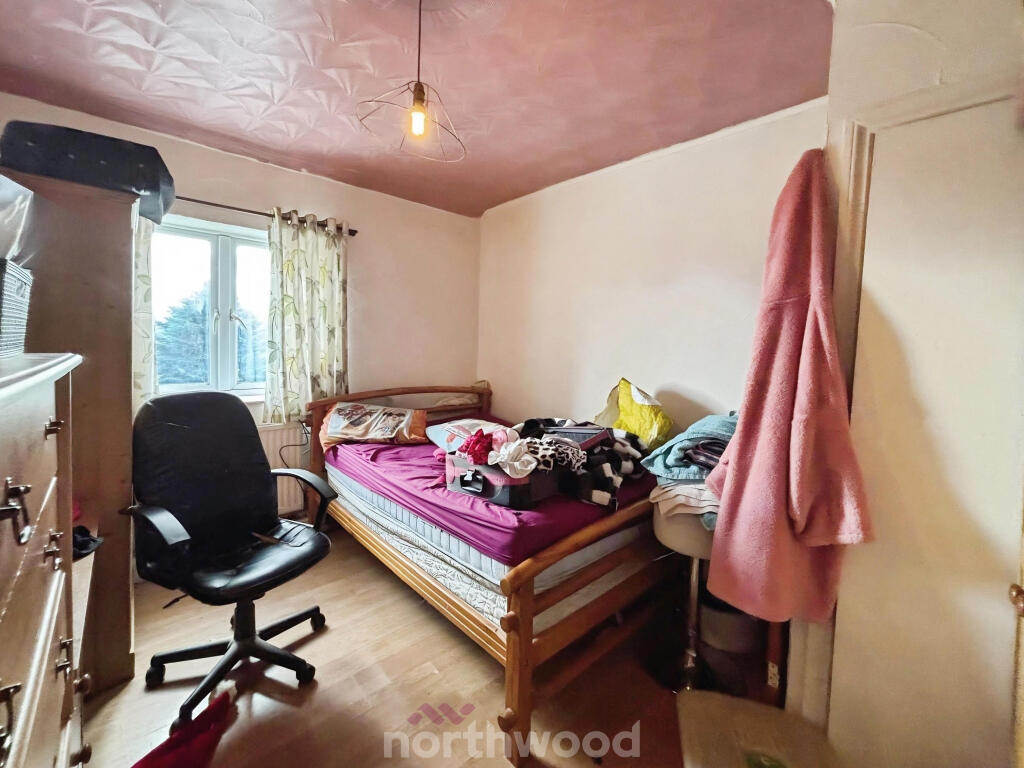 House in Wakefield, Hemsworth - View 5