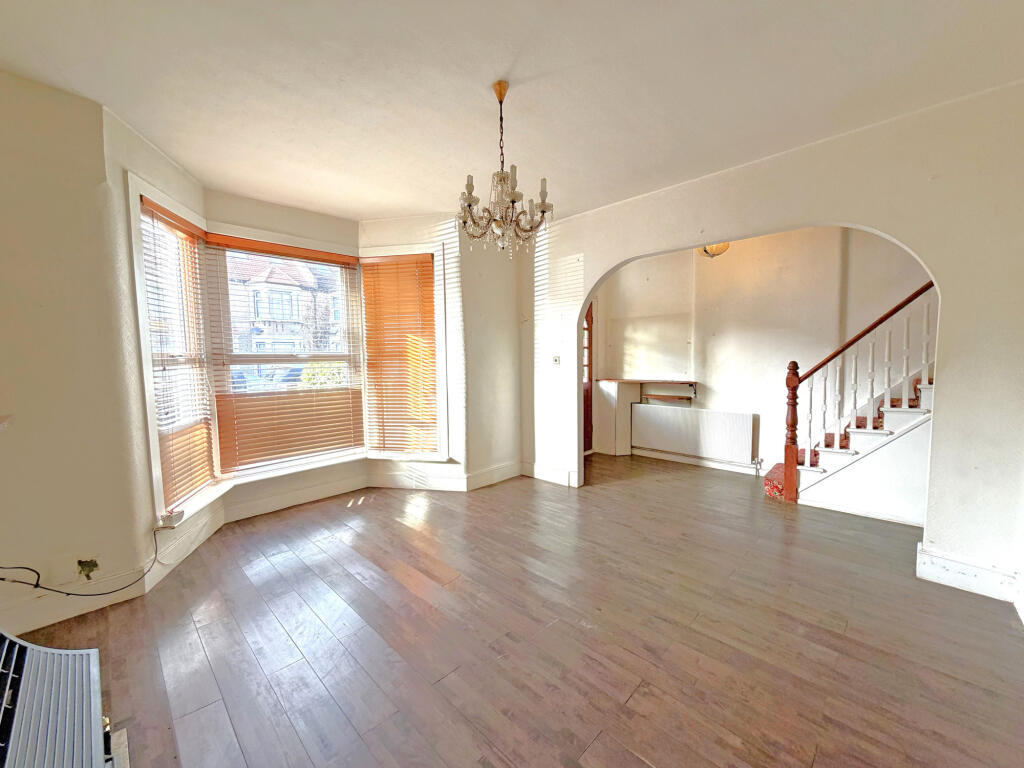 Hazeldene Road, Ilford, Essex, IG3 photo 2