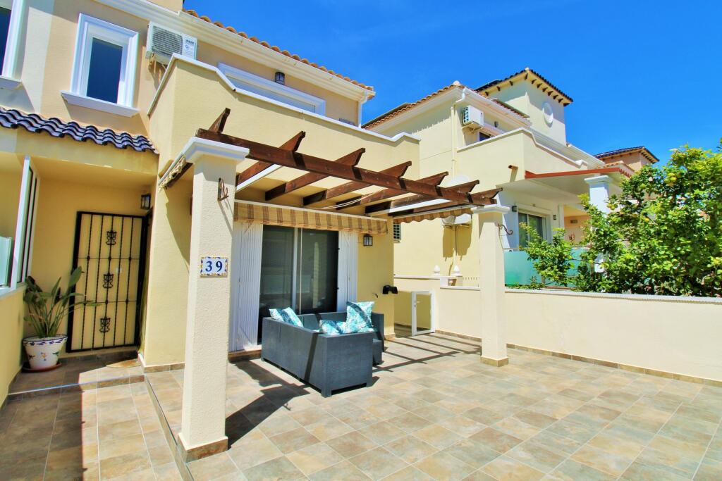 Main image of property: Valencia, Alicante, Villamartin