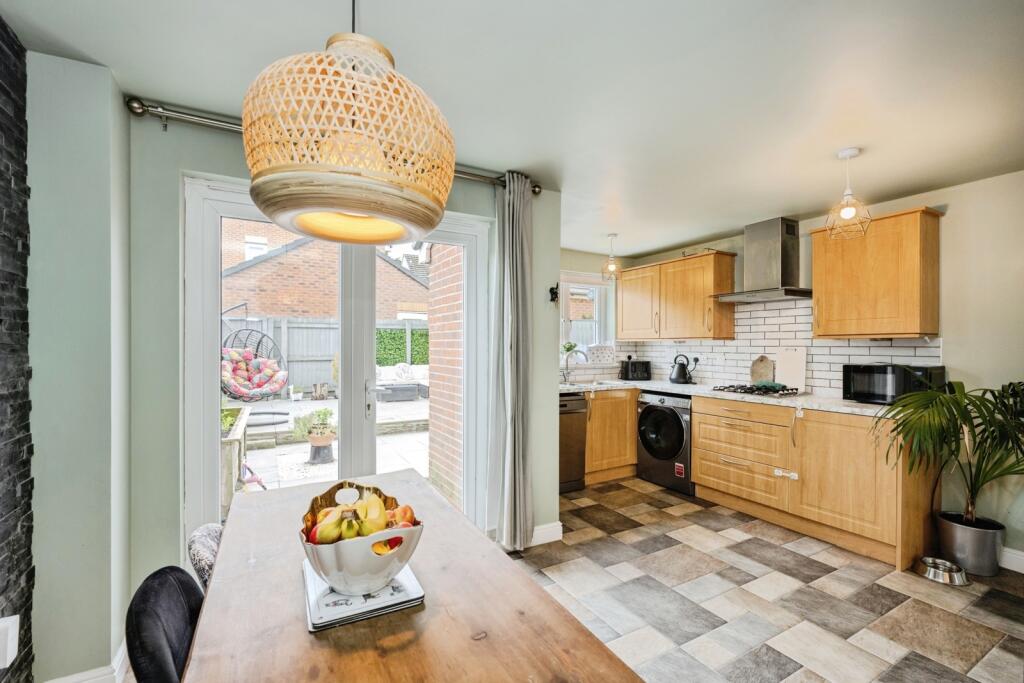 House in Pontarddulais - View 3