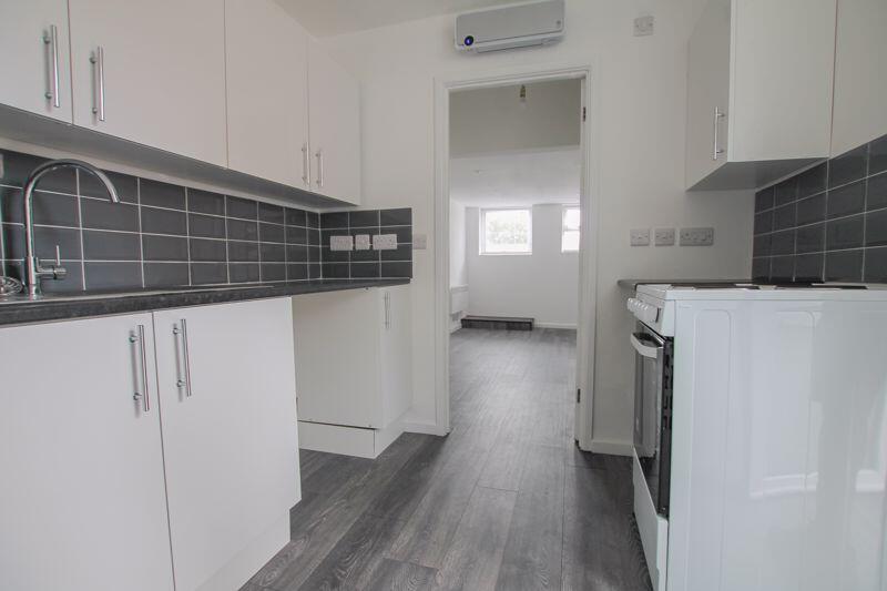 Apartment in Fareham, Hampshire - View 5