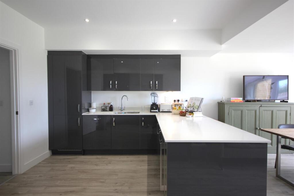 House in York - View 4