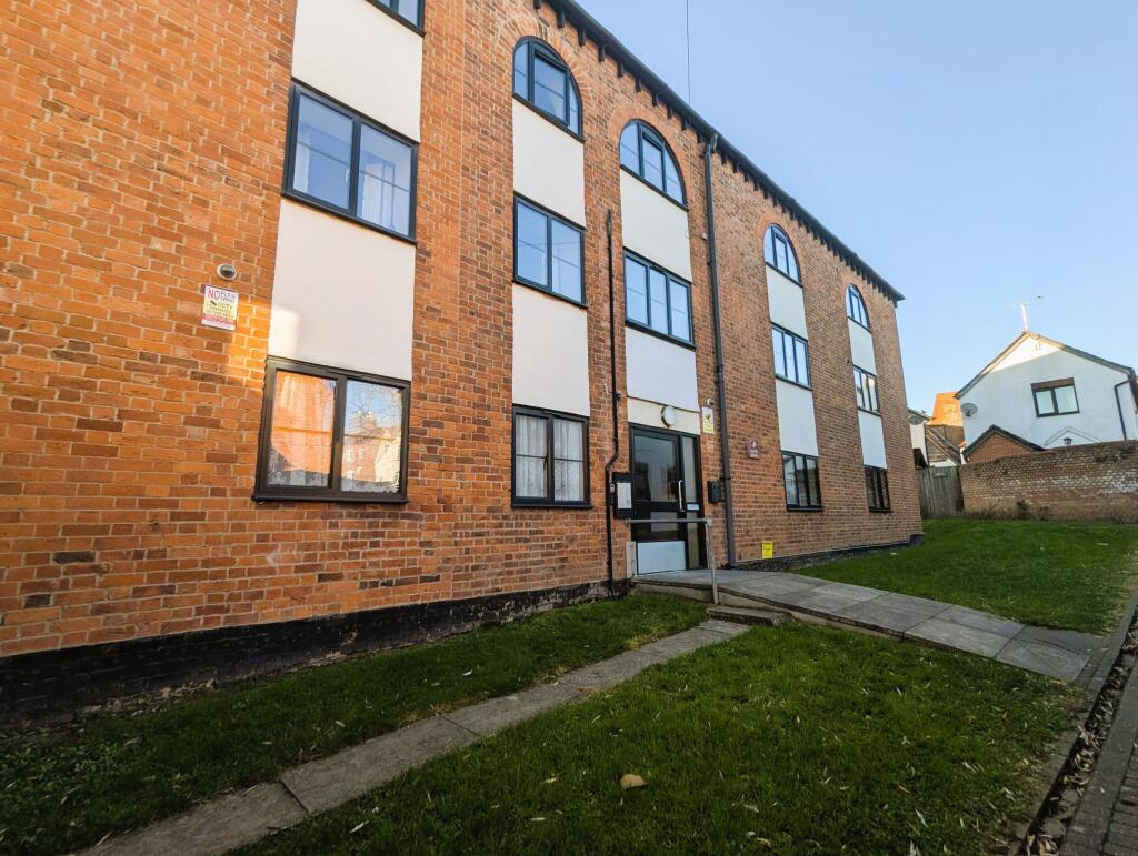 Main image of property: Chapel House, Swilgate Road, Tewkesbury