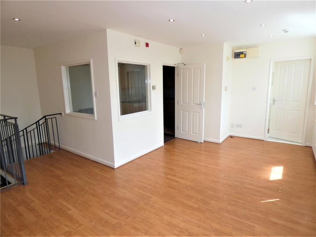 Additional image 2 of Stonelea, North View Road, Bradford, BD4