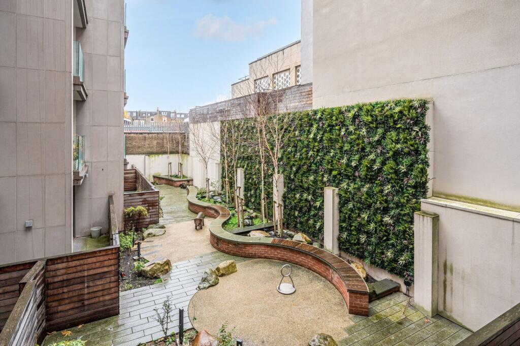 Apartment in London - View 5