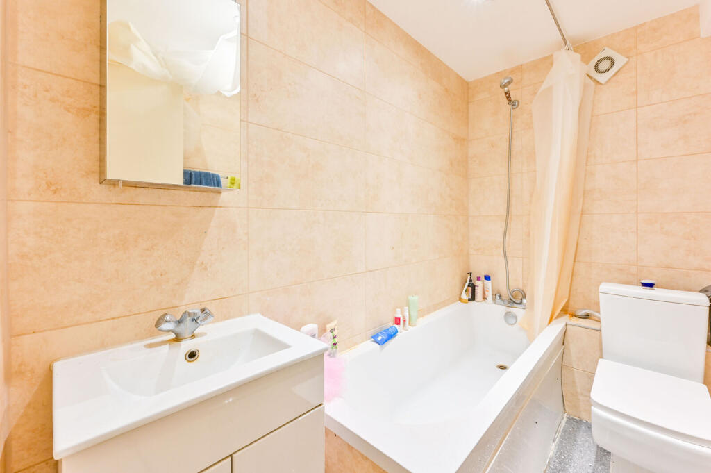 Apartment in London - View 5