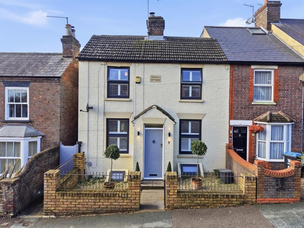 Main image of property: Church Street, Hemel Hempstead, HP2